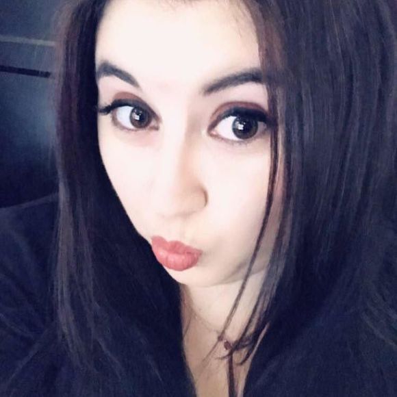 Meet your Posher, Chelsea - Picture 1 of 1